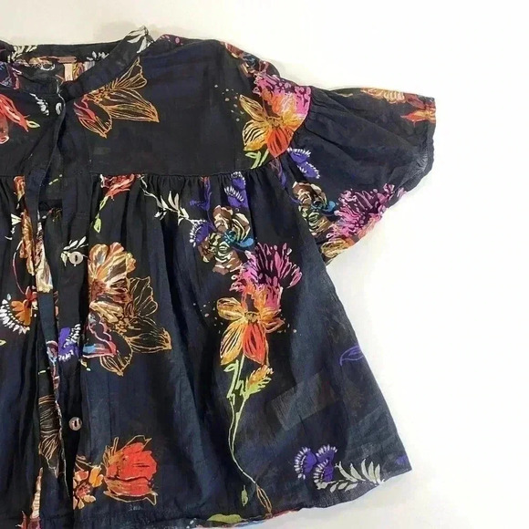 Free People Sweet Escape Tropical Floral Flutter Blouse Cropped Top Size XS - Picture 8 of 10
